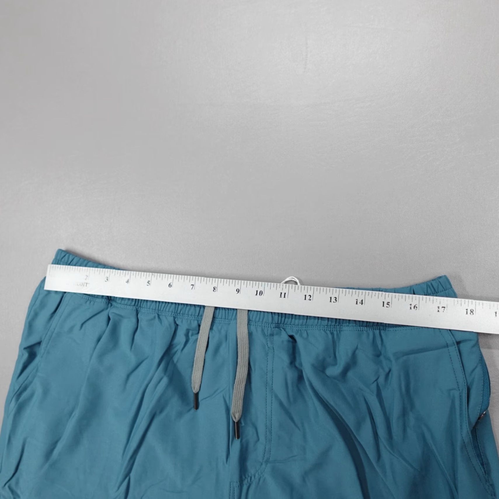 Vintage tasc Performance Recess 5" Run Shorts Lined Blue Ridge TM641-467 Men's Size XL Blue Athletic Pockets Moisture Wicking Lightweight Easy Care Size US 35 - 7 Thumbnail