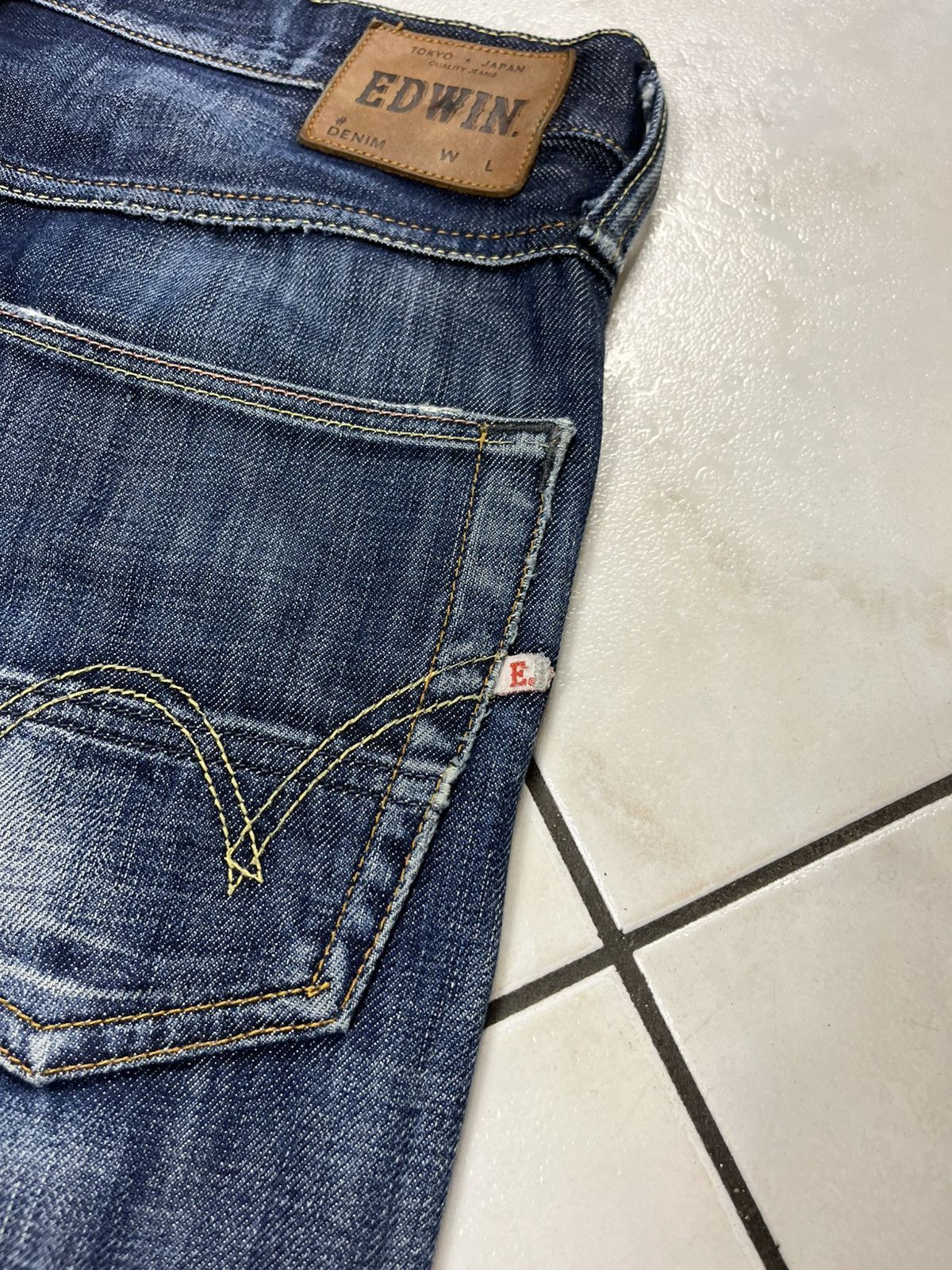 Edwin × Vintage Vintage Edwin ed-47 regular distressed denim washed jeans Size US 30 / EU 46 - 18 Thumbnail