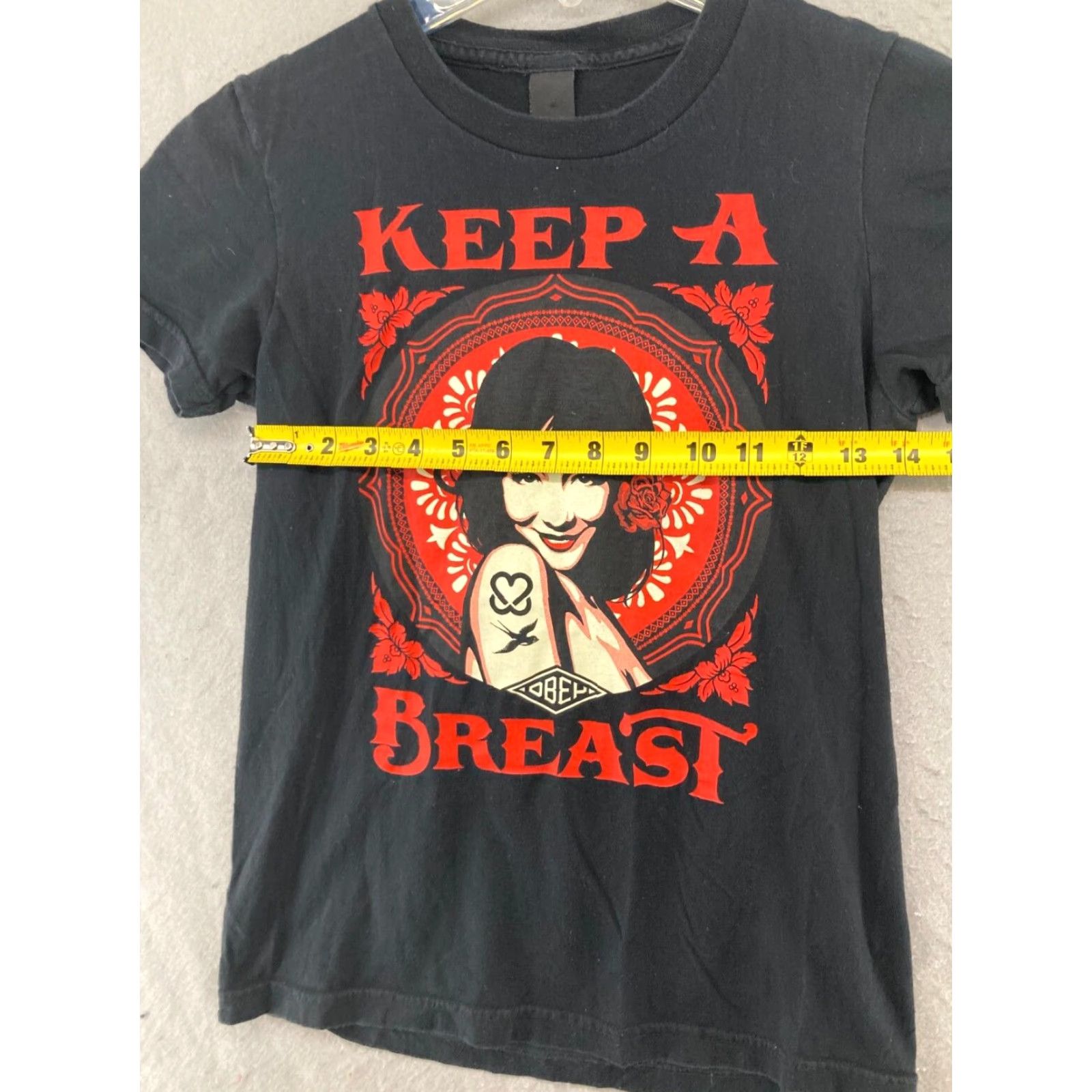 Obey OBEY T SHIRT MEN'S SMALL KEEP A BREAST GIRL SURF SKATE Size US S / EU 44-46 / 1 - 2 Thumbnail