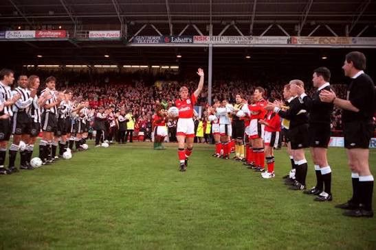 Umbro Nottingham forest 1996 stuart pearce testimonial match shirt Size US XL / EU 56 / 4 - 11 Thumbnail