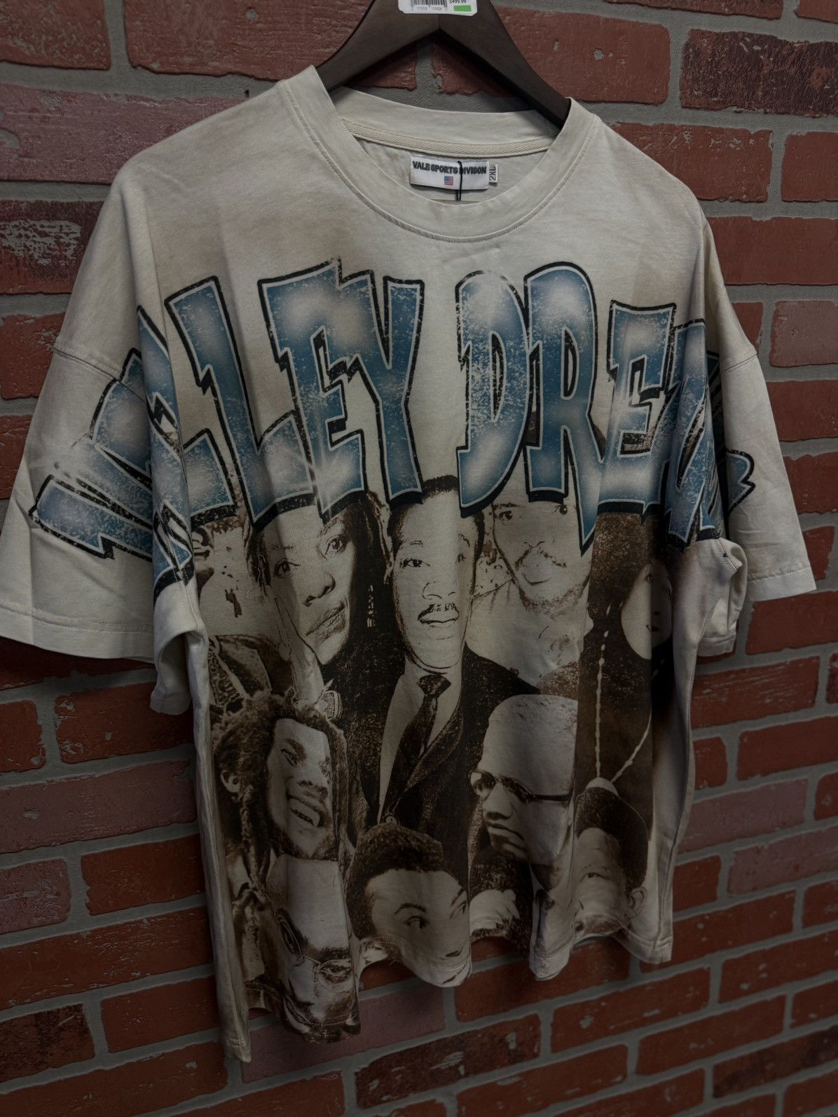 Vale Valley Rushmore Tee Size XXL Brand New Cream Blue Size US XXL / EU 58 / 5 - 3 Thumbnail