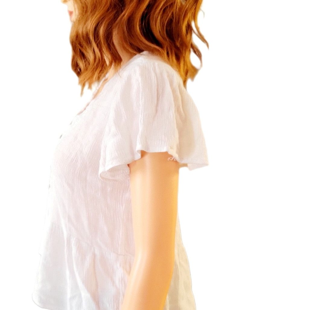 Other Eyeshadow short sleeve button-up crop top size medium Size M / US 6-8 / IT 42-44 - 3 Thumbnail