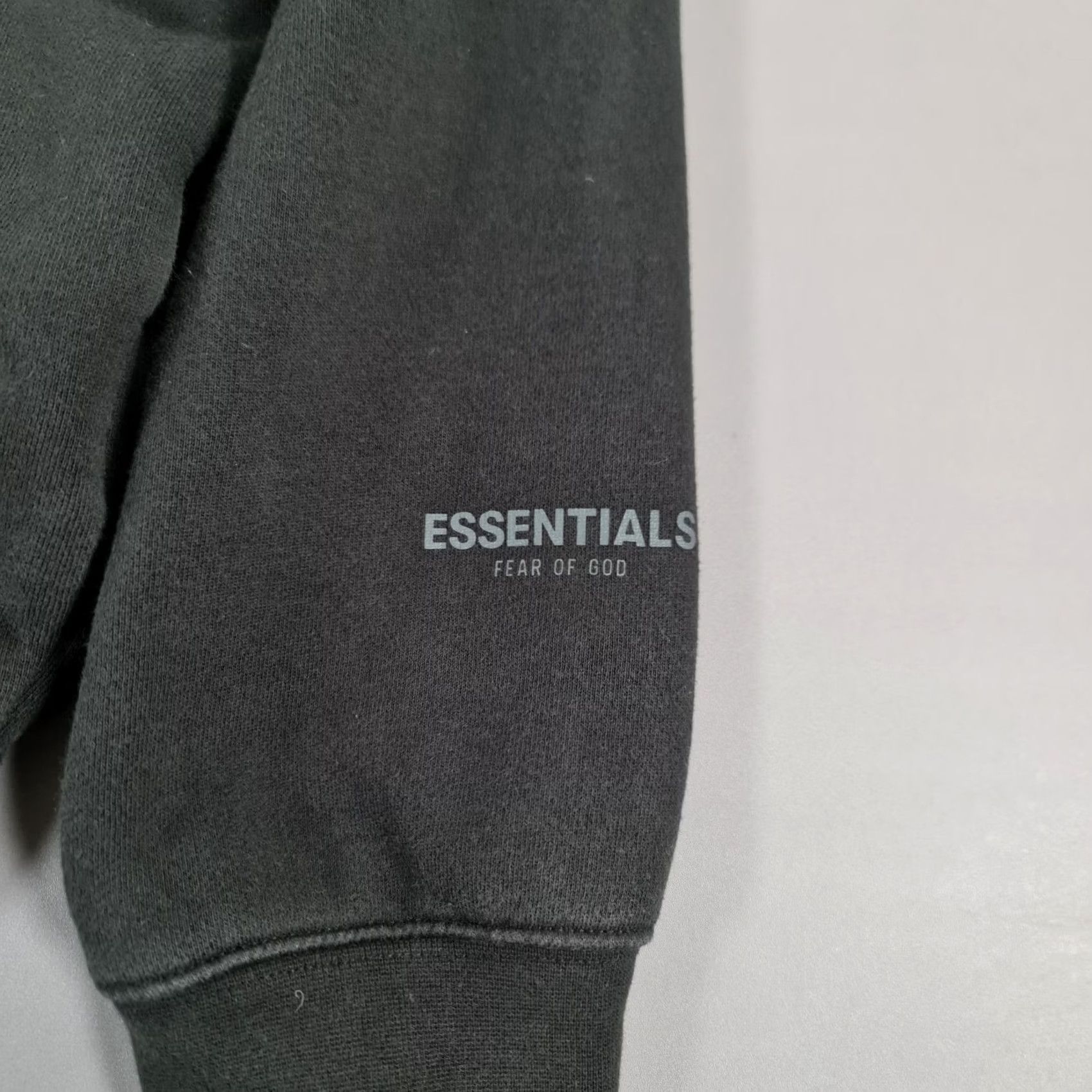 Fear of God Fear Of God Essentials Hoodie Mens Black M Oversized Boxy Fit Fleece Logo Kangaroo Pocket 100% Cotton Pullover 100% Cotton Size US M / EU 48-50 / 2 - 5 Thumbnail