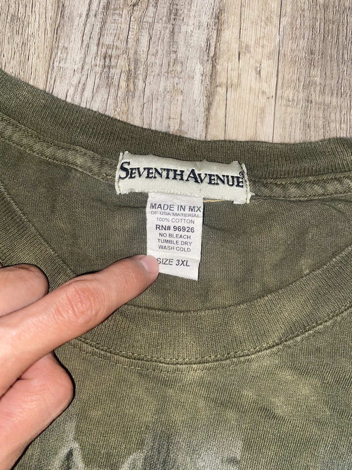 Vintage VINATGE 2004 seventh avenue wolves t-shirt Size US XXL / EU 58 / 5 - 5 Thumbnail