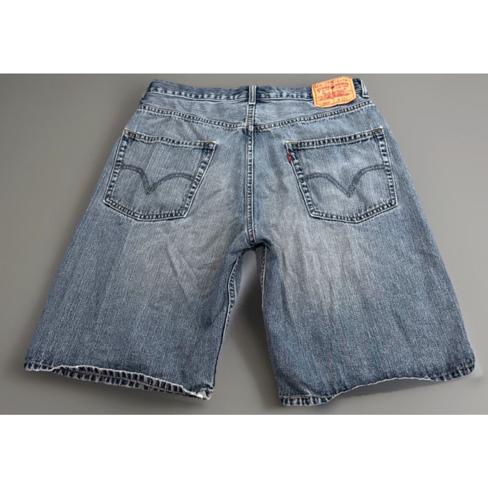 Levi's VINTAGE Levi’s 569 Bermuda Denim Blue Jean Shorts 33” Men Regular Loose Straight Blue 90s? (Note: avoid adding unknown decade) Size US 33 - 2 Thumbnail