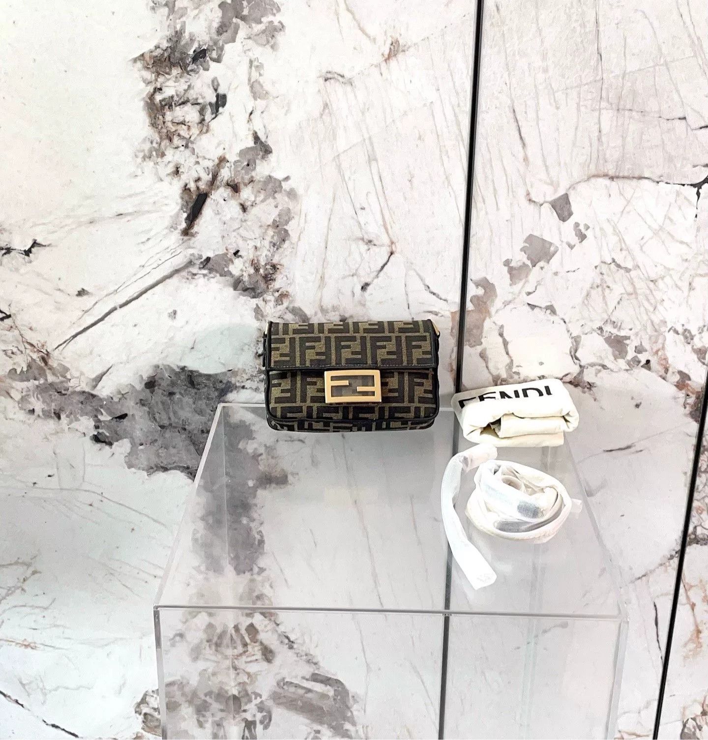 Fendi Pre-loved Bag Very good condition Size ONE SIZE - 1 Thumbnail