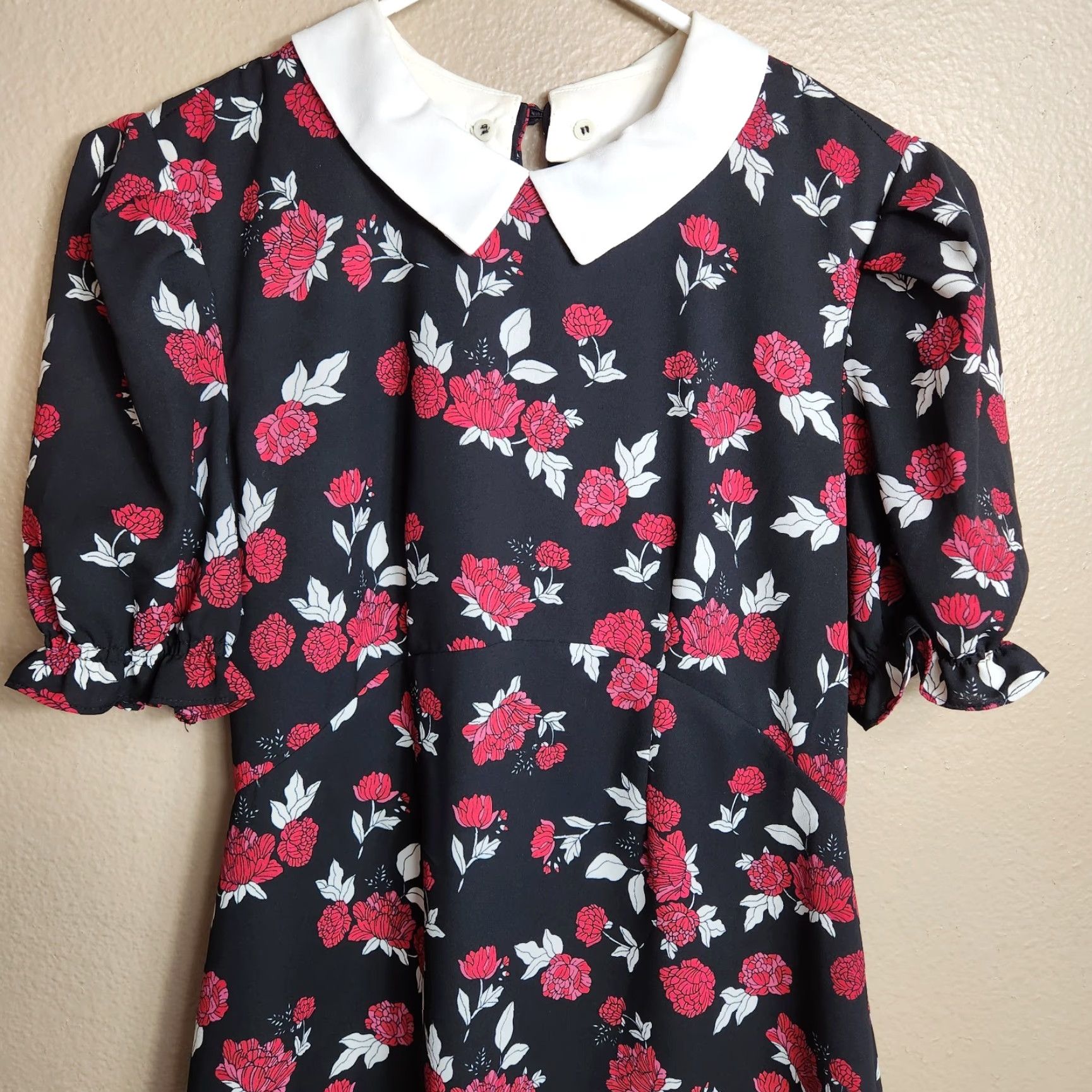Vintage Maison Jules Womens Floral Shift Dress w/Button-off Collar Dress Short Sleeve Black XS? Lined Balloon Sleeve Size XS / US 0-2 / IT 36-38 - 5 Thumbnail