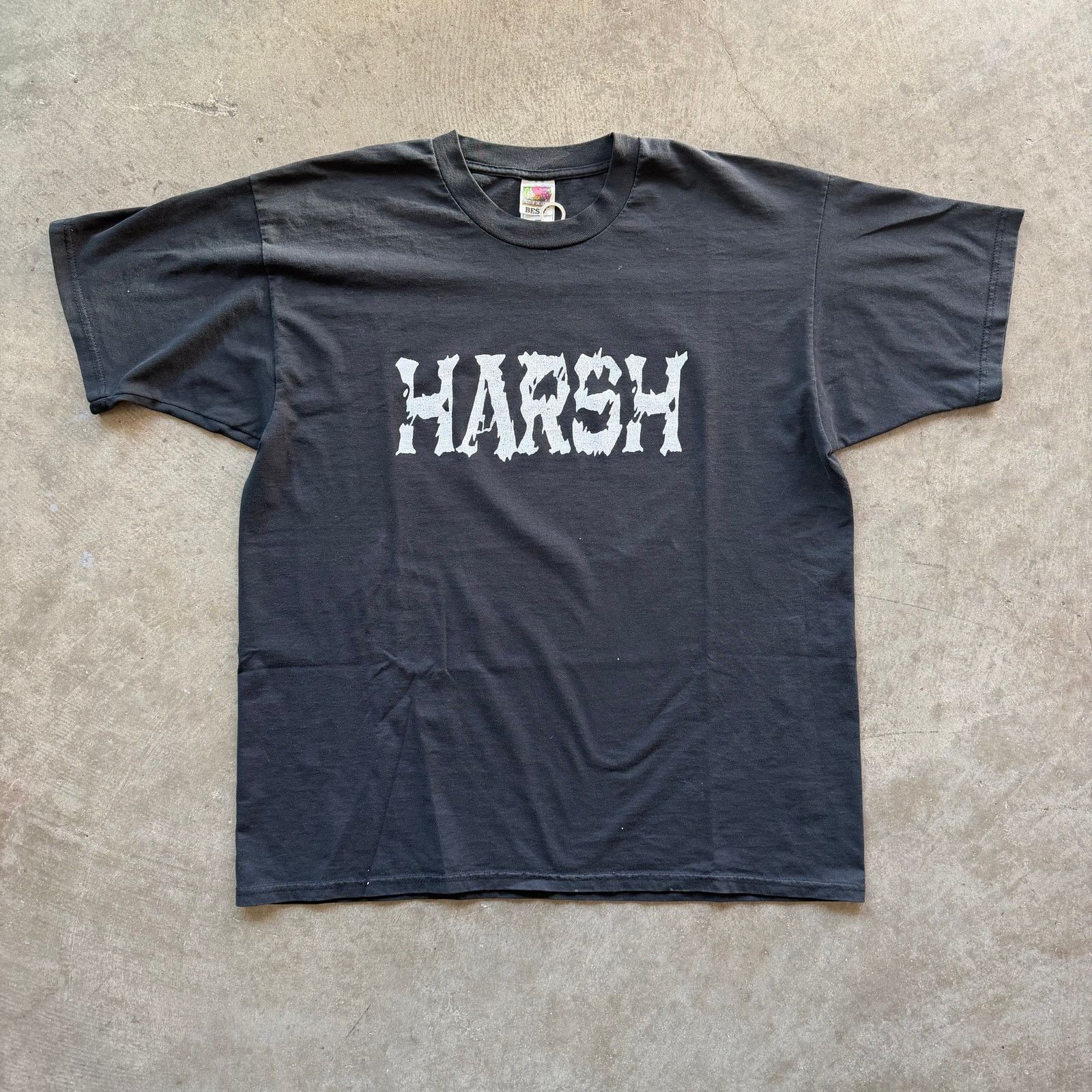 Fruit Of The Loom Vintage Harsh Marijuana Tee Size US XL / EU 56 / 4 - 1 Thumbnail