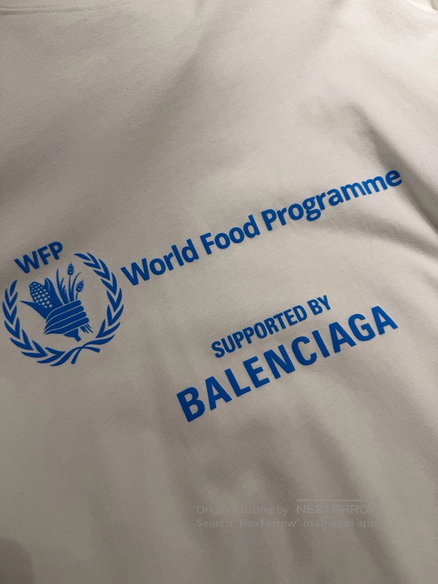Balenciaga Balenciaga x WFP Collaboration White Long Sleeve. Size US L / EU 52-54 / 3 - 3 Thumbnail
