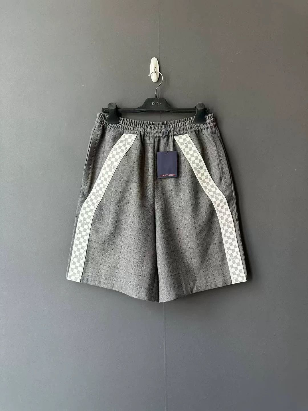 Louis Vuitton louis vuitton checkered casual shorts Size US 30 / EU 46 - 1 Thumbnail