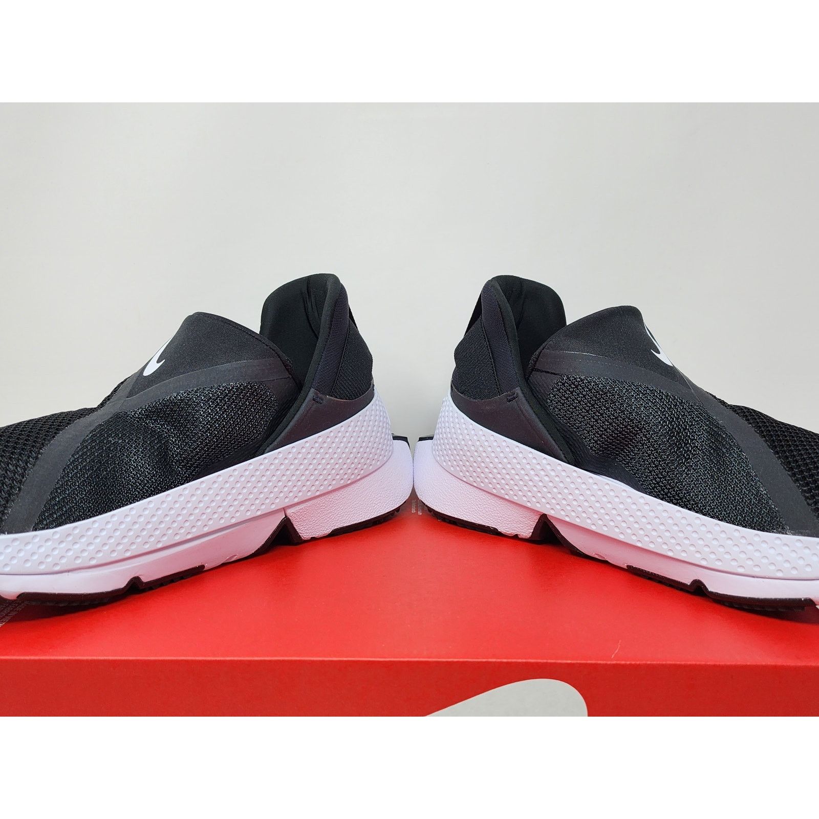 Nike DS Nike Flyease WMNS BLACK WHITE DR5540-002 Size US 10.5 / IT 40.5 - 6 Thumbnail