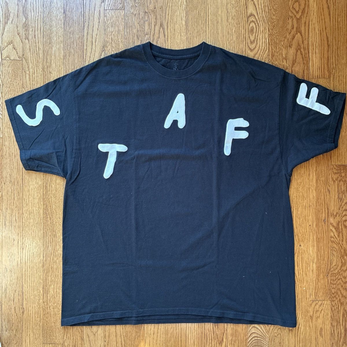 Travis Scott XL Travis Scott Astroworld Houston 2019 Staff Tee Black New Size US XL / EU 56 / 4 - 1 Thumbnail