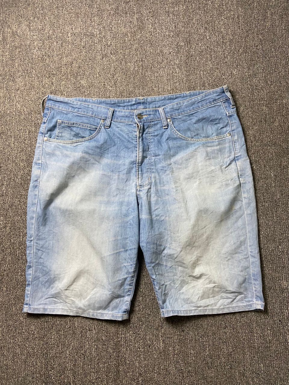 Wrangler Wrangler Men’s Denim Short (190) Size US 42 / EU 58 - 1 Thumbnail