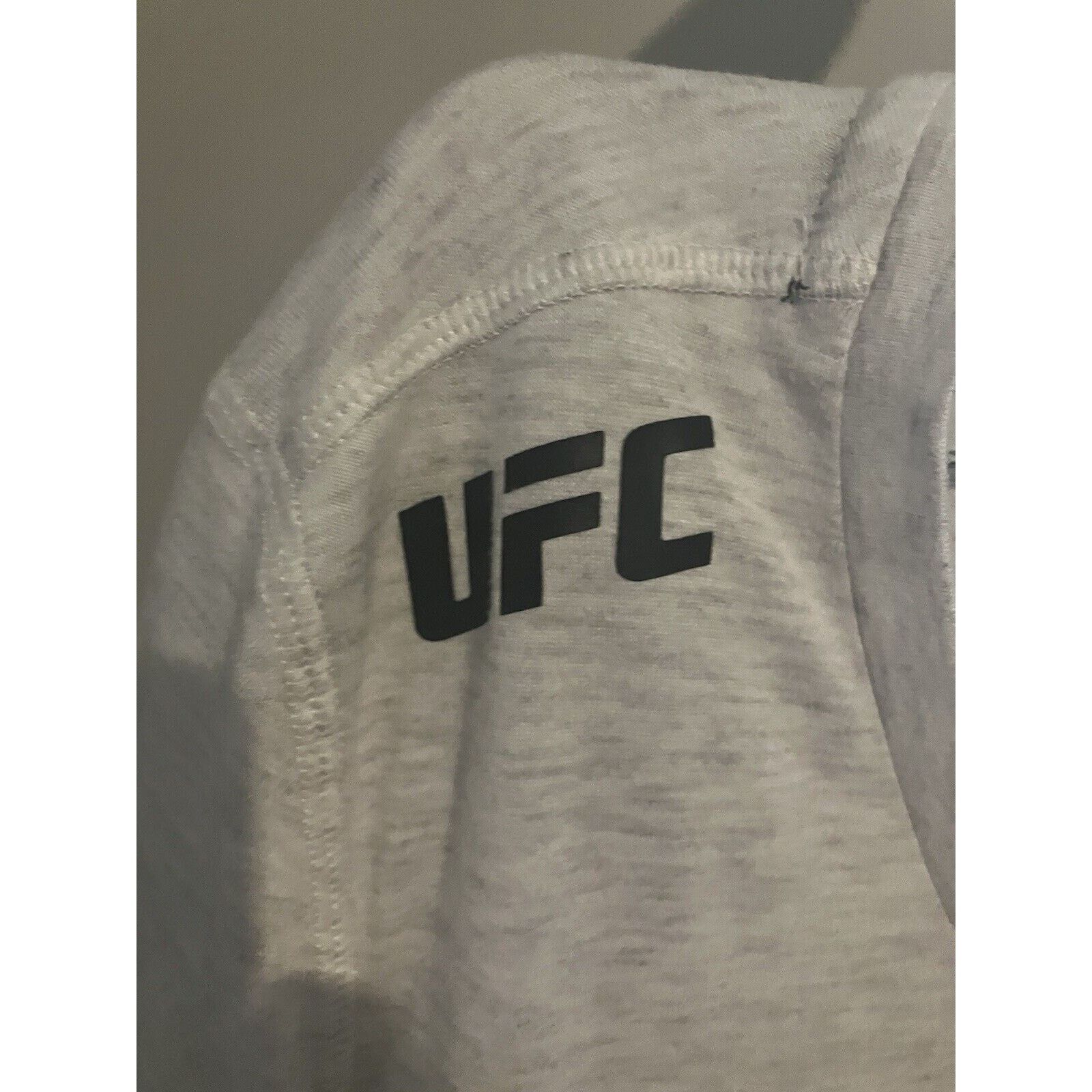 Reebok Women's Reebok UFC McGregor Tee with tiger logo Beige V Neck Size US M / EU 48-50 / 2 - 5 Thumbnail