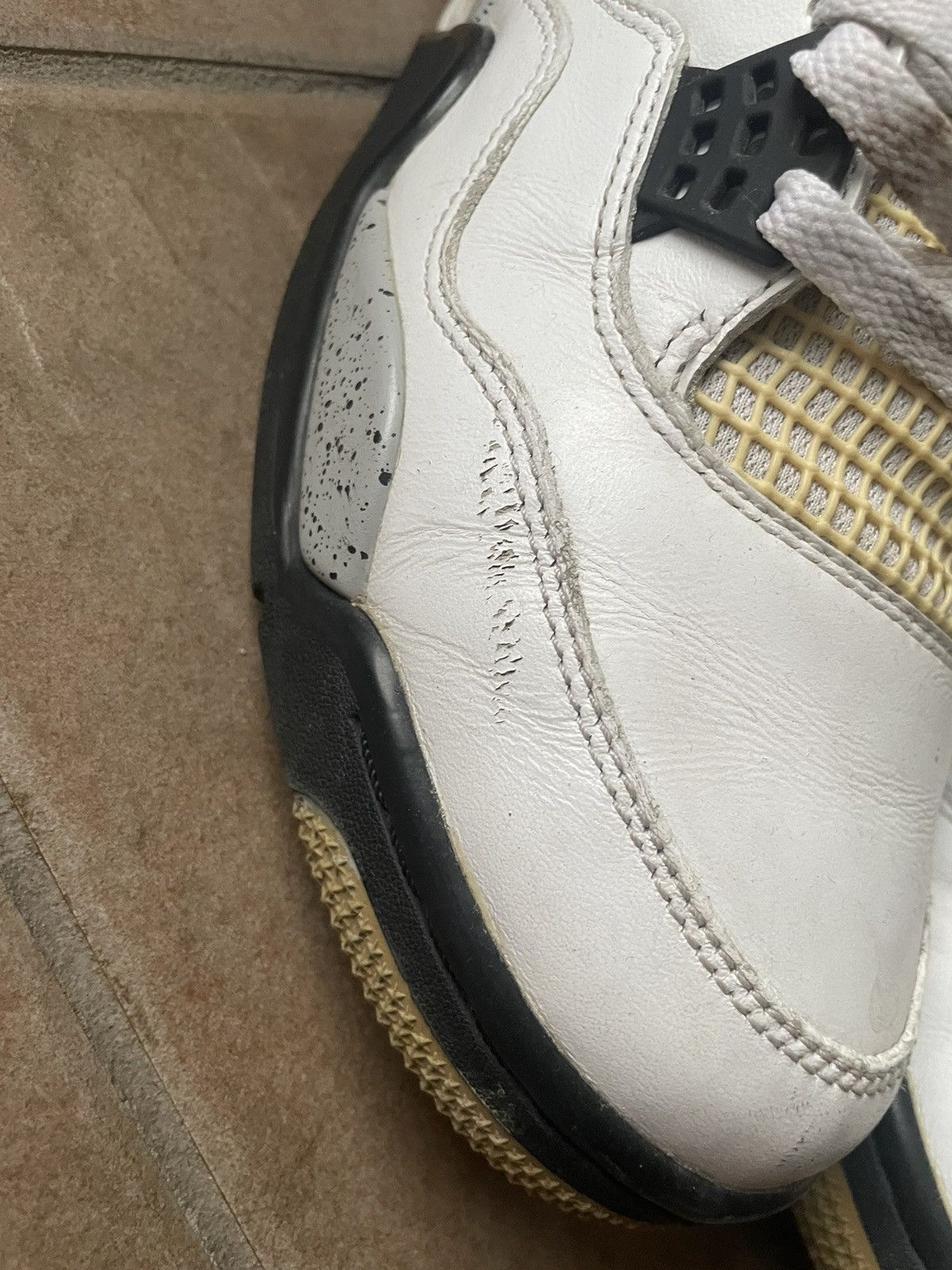 Jordan Brand Air Jordan 3 white Cement 2016 Size US 10.5 / EU 43-44 - 8 Thumbnail
