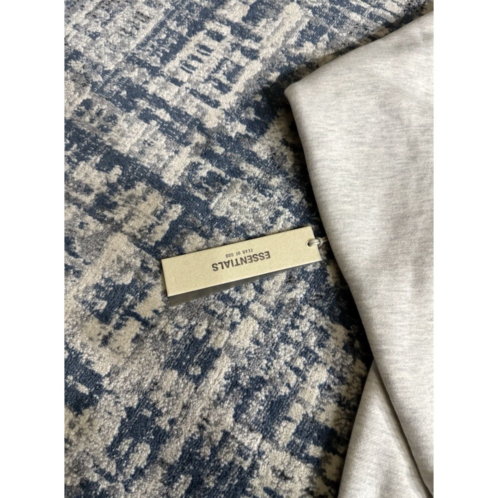Essentials Fear of God Essentials Hoodie FW22 Color Light Oatmeal Size Large Brand New NWT Size US L / EU 52-54 / 3 - 3 Thumbnail