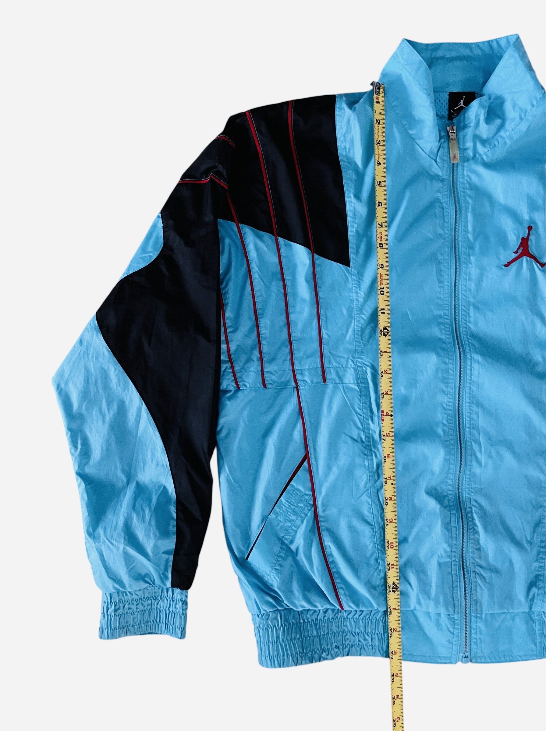 Jordan Retro 5 Windbreaker Gamma Blue Black Red L