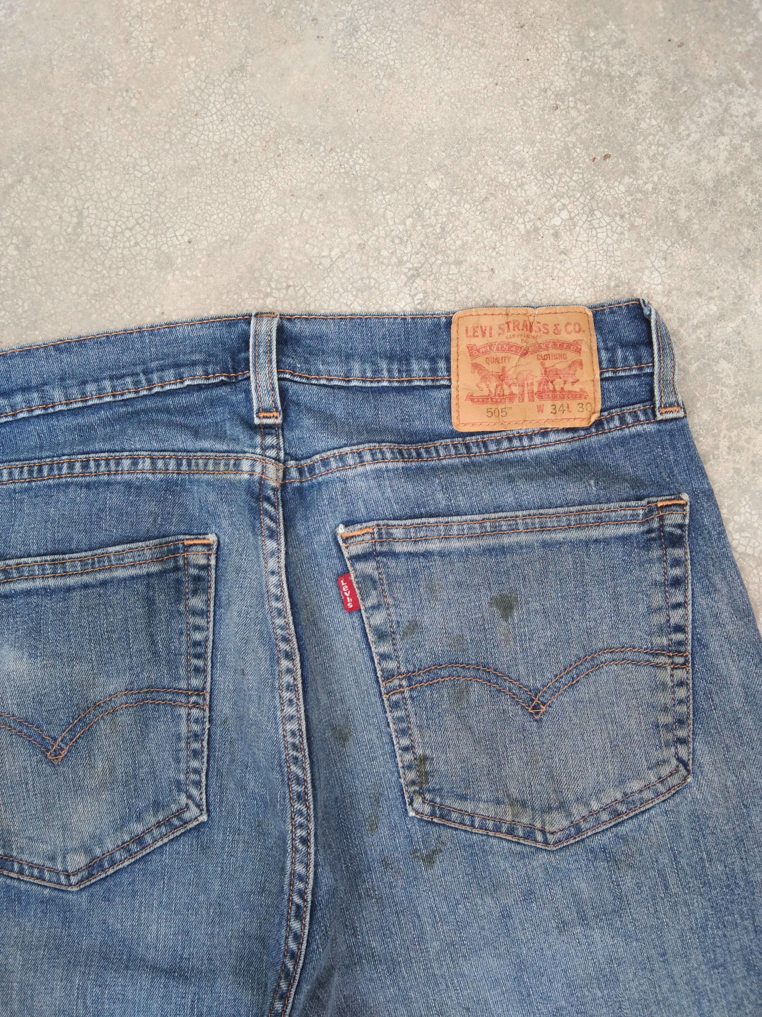 Levi's Vintage Levi's Jeans 505 Faded Blue Distressed Denim 33x30 Size US 33 - 3 Thumbnail