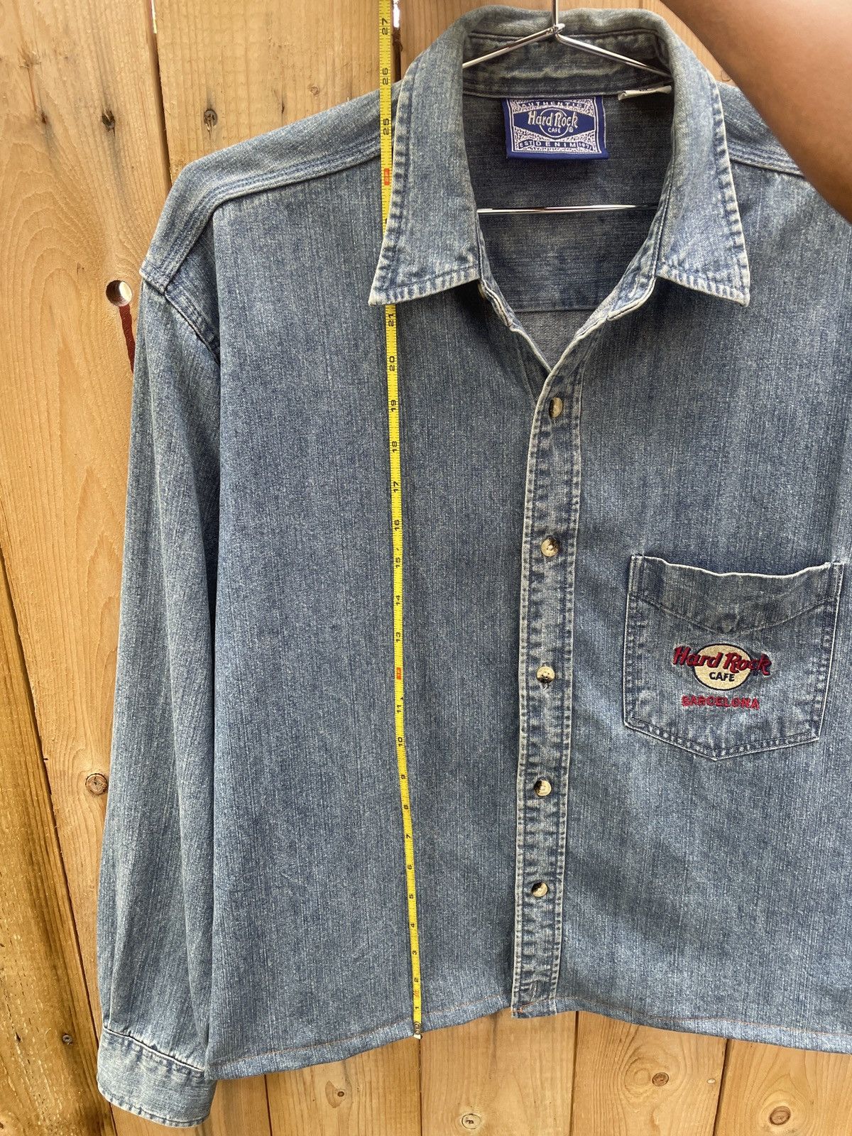Hard Rock Cafe Custom Cropped Hard Rock Cafe denim buttonup Size US L / EU 52-54 / 3 - 7 Thumbnail