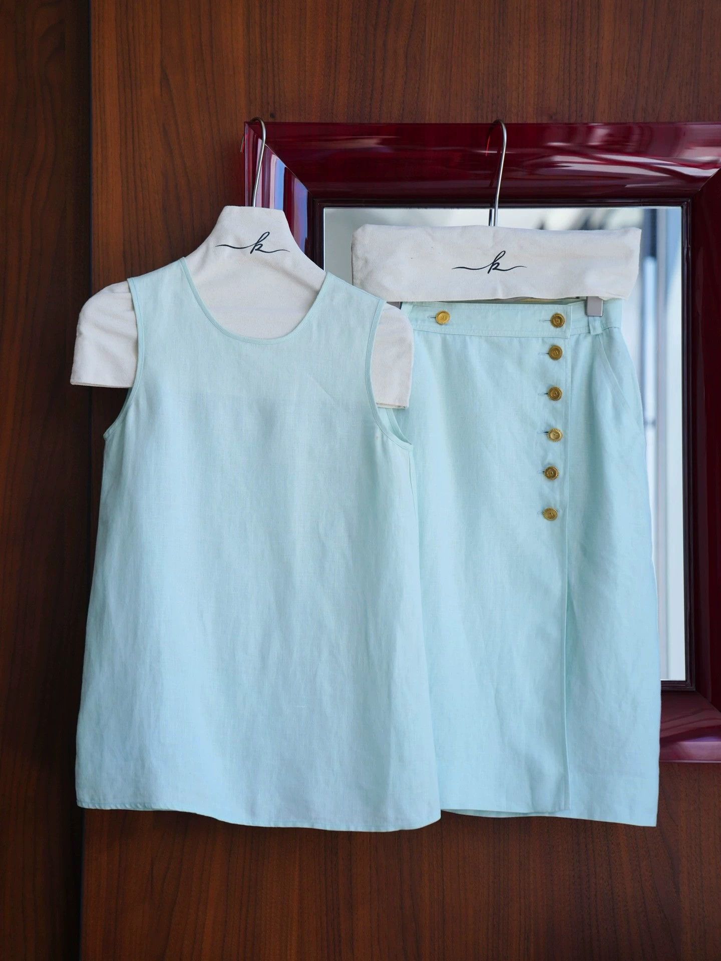 Chanel Chanel Vintage Ice Cream Blue Linen Skirt Set with Gold Buttons Size S / US 4 / IT 40 - 3 Thumbnail