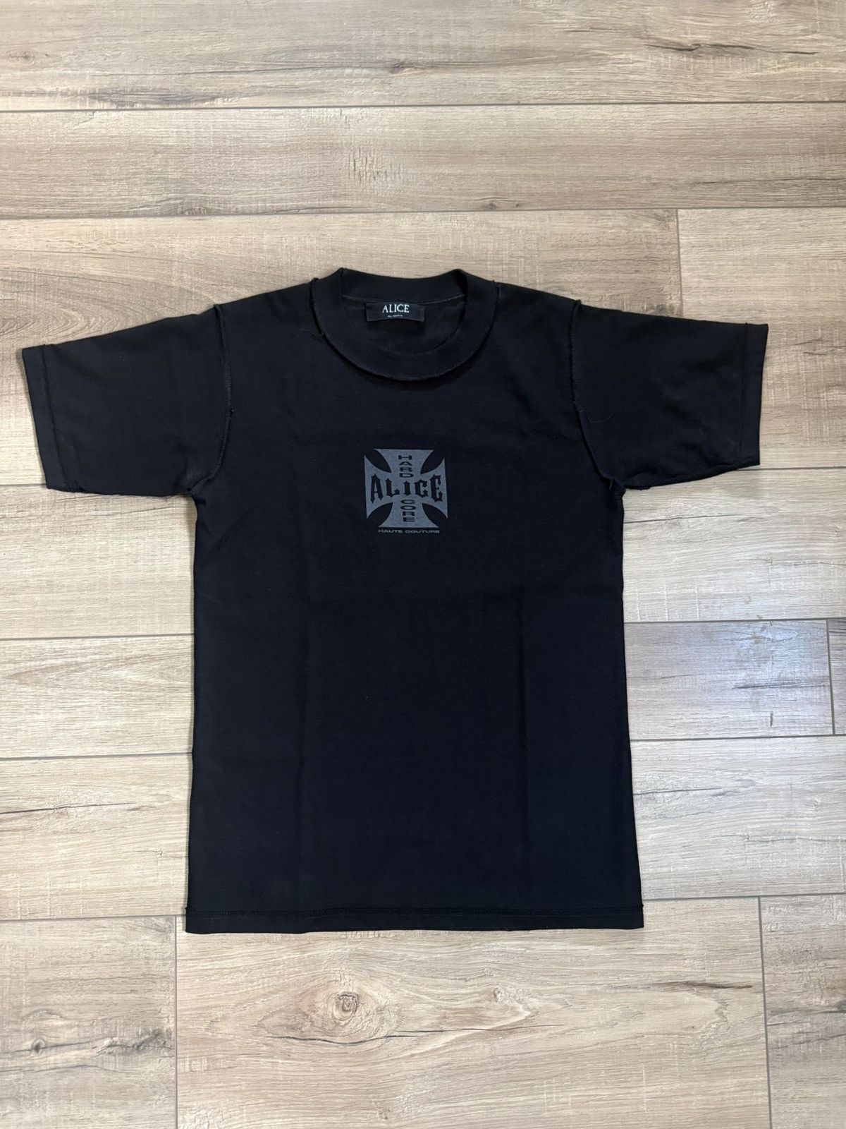 【MIKADO着用】ALICE Hollywood Tシャツ ALICE HOLLYWOOD T-shirts - NUBIAN