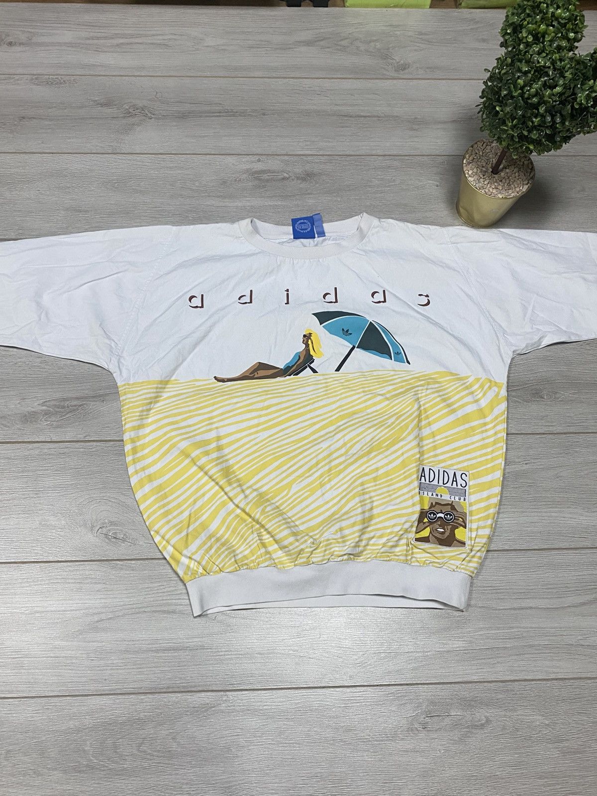 Adidas Adidas RARE Iceland club beach over print sweatshirt Size US L / EU 52-54 / 3 - 4 Thumbnail