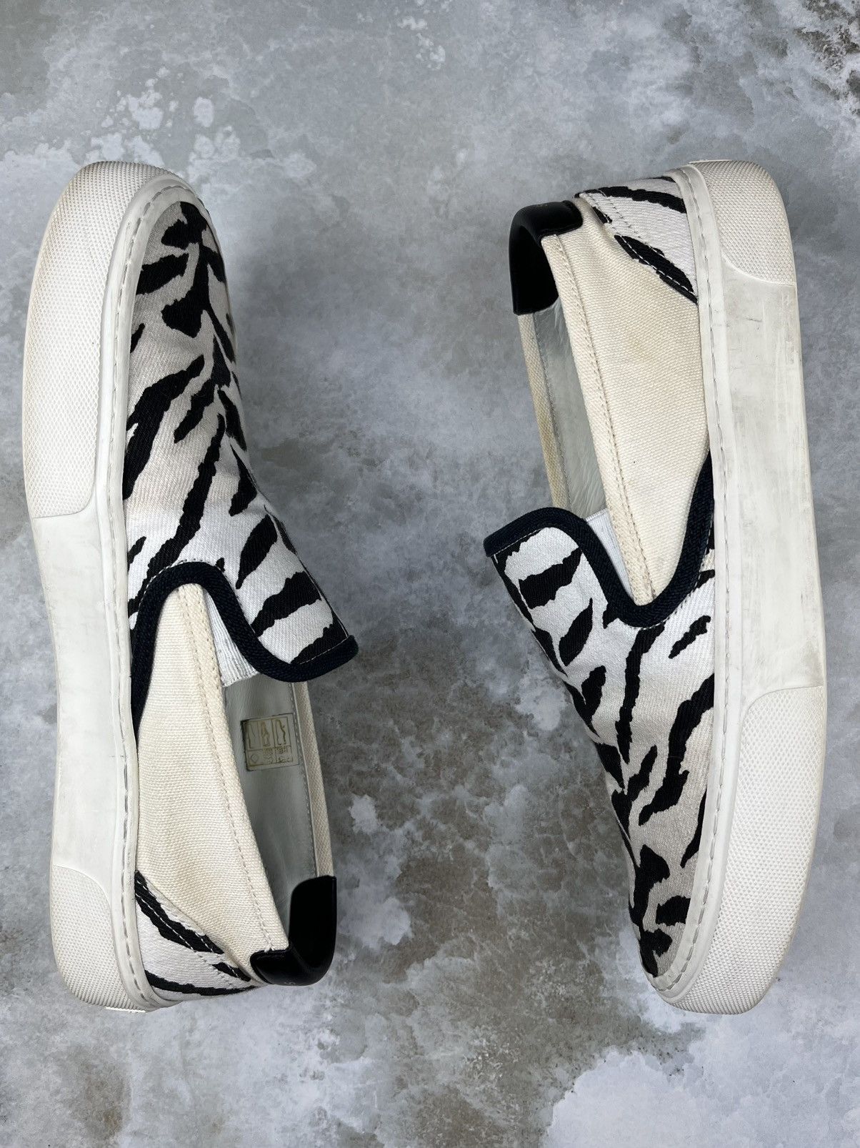 Saint Laurent Paris Saint Laurent Paris Venice Zebra Slip On Sneakers Babycat Size US 9 / EU 42 - 3 Thumbnail