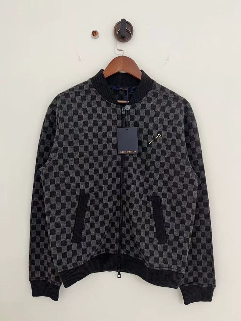 Louis Vuitton Black and grey checkerboard pin baseball jac