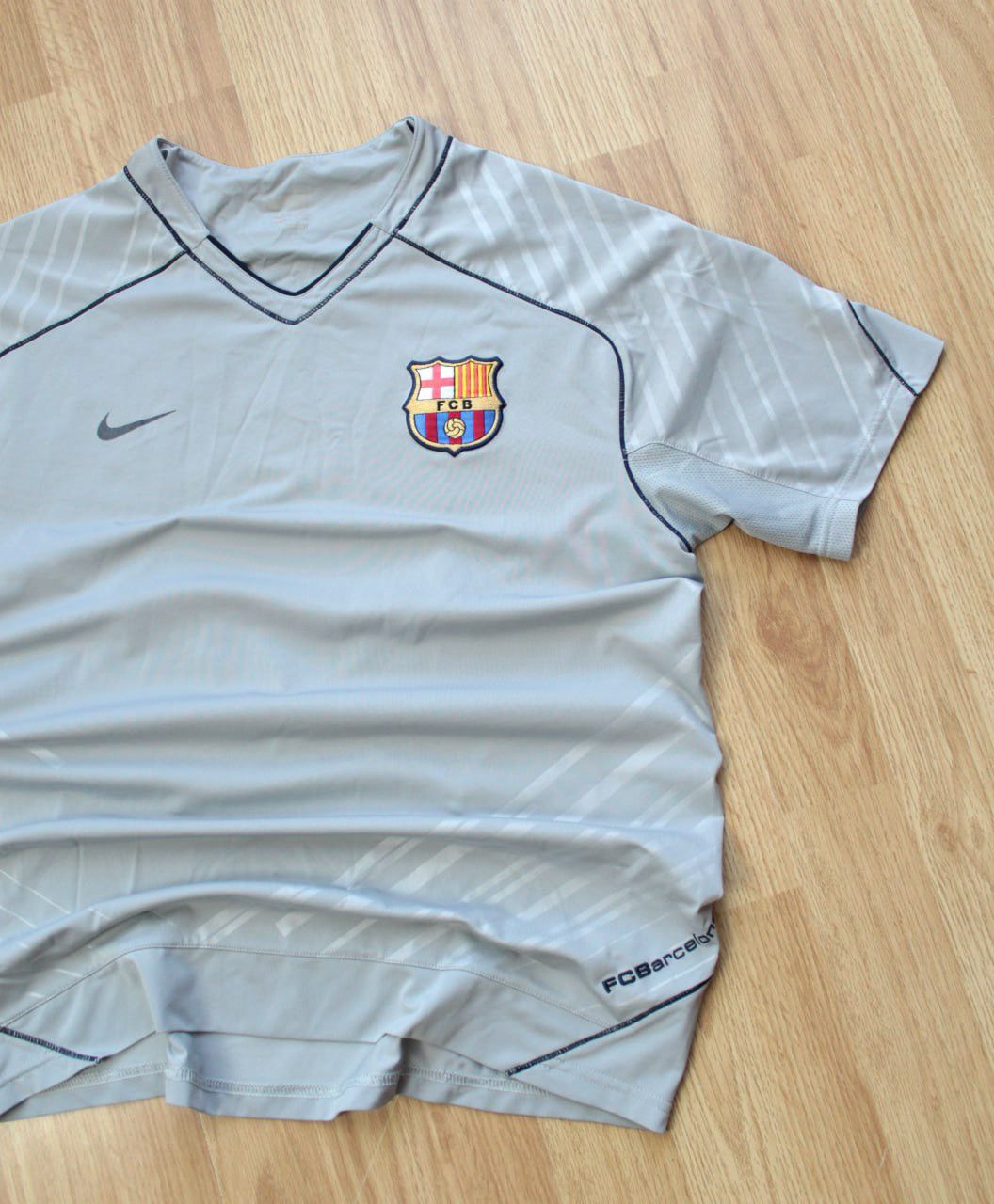 Nike 🔥 2007 2008 FC Barcelona Nike Training Jersey T Shirt Soccer Size US M / EU 48-50 / 2 - 2 Thumbnail
