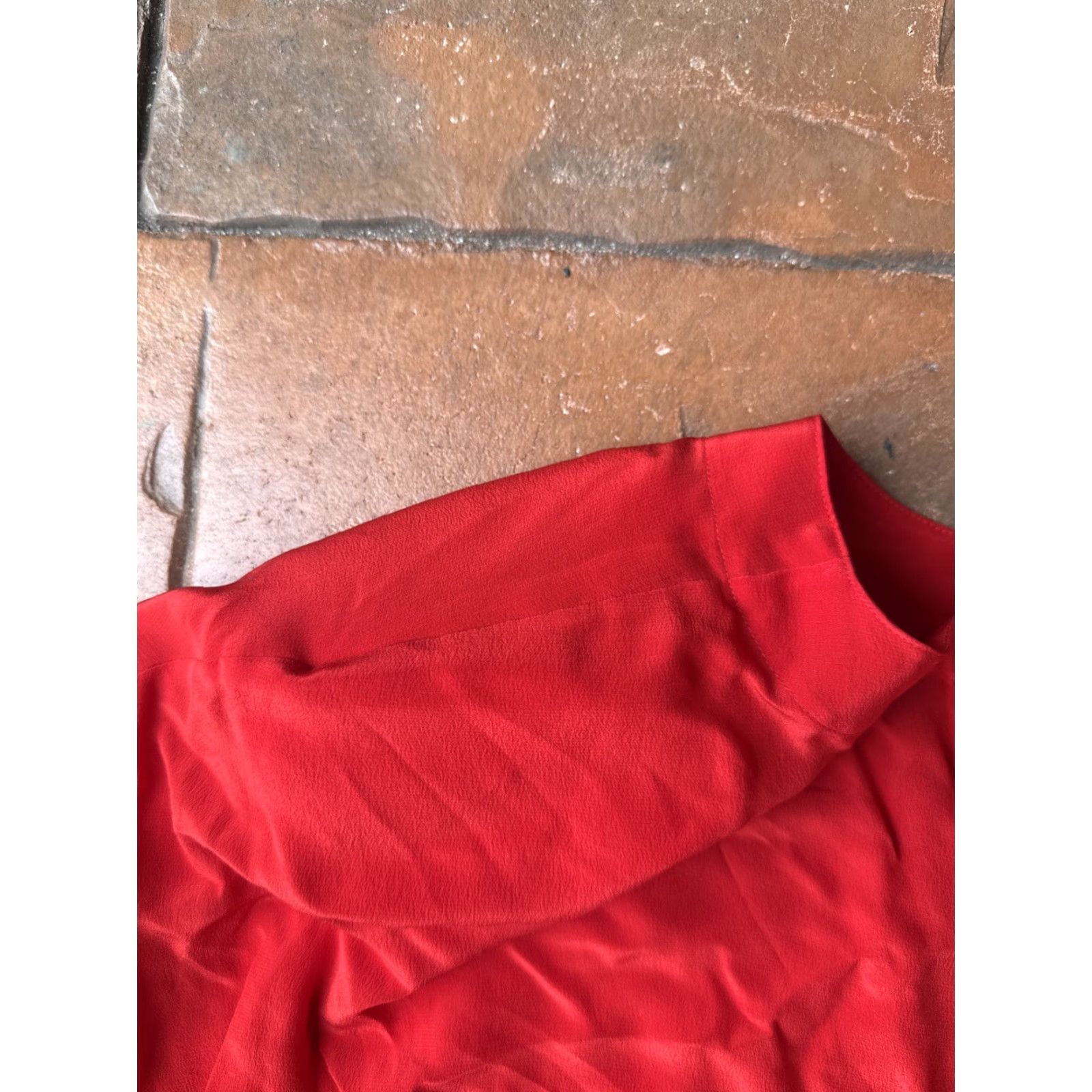 Ellen Tracy VINTAGE Linda Allard Ellen Tracy Silk Shirt Womens 14 Short Sleeve Button Up Red Casual Ships Dry Clean Only Size XL / US 12-14 / IT 48-50 - 7 Thumbnail