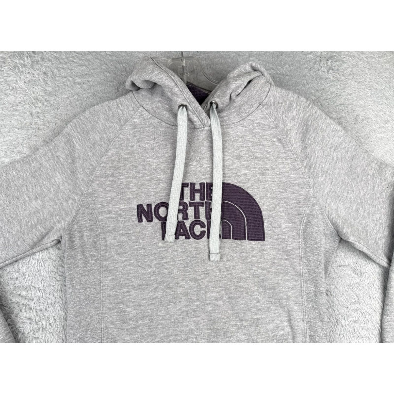 The North Face The North Face Hoodie Womens Small Gray Pullover Logo Front Pocket Sweater Size S / US 4 / IT 40 - 4 Thumbnail