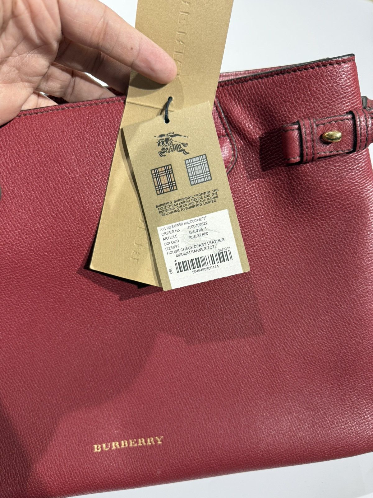 Burberry Burberry House Check Derby Leather Medium Banner Bag Size ONE SIZE - 14 Thumbnail