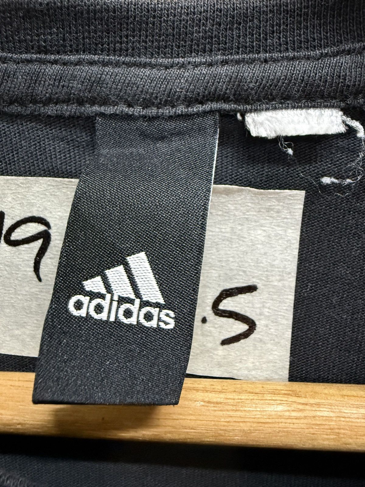 Adidas Adidas wording spellout tshirt Size US S / EU 44-46 / 1 - 6 Thumbnail