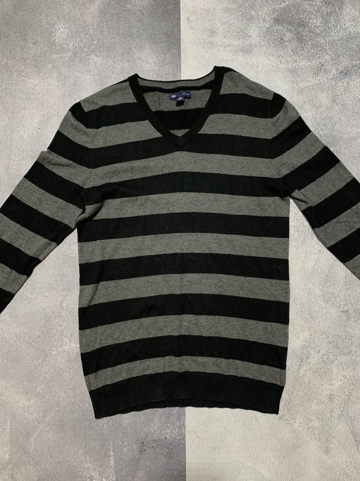 Gap × Vintage Vintage Y2K Gap striped sweater streetwear style size S Size US S / EU 44-46 / 1 - 4 Thumbnail