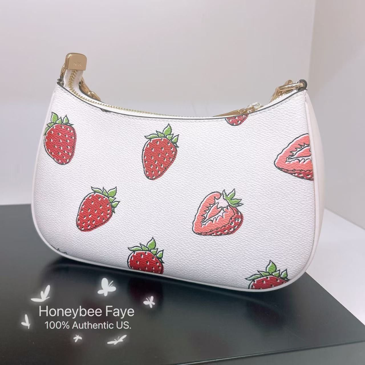 Coach NWT Coach Teri Shoulder Bag With Strawberry Print CAL62 Size ONE SIZE - 5 Thumbnail