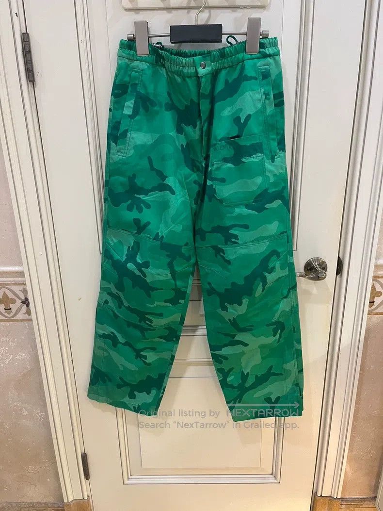 Valentino Valentino Classic green cargo camouflage pants Size US 30 / EU 46 - 1 Thumbnail