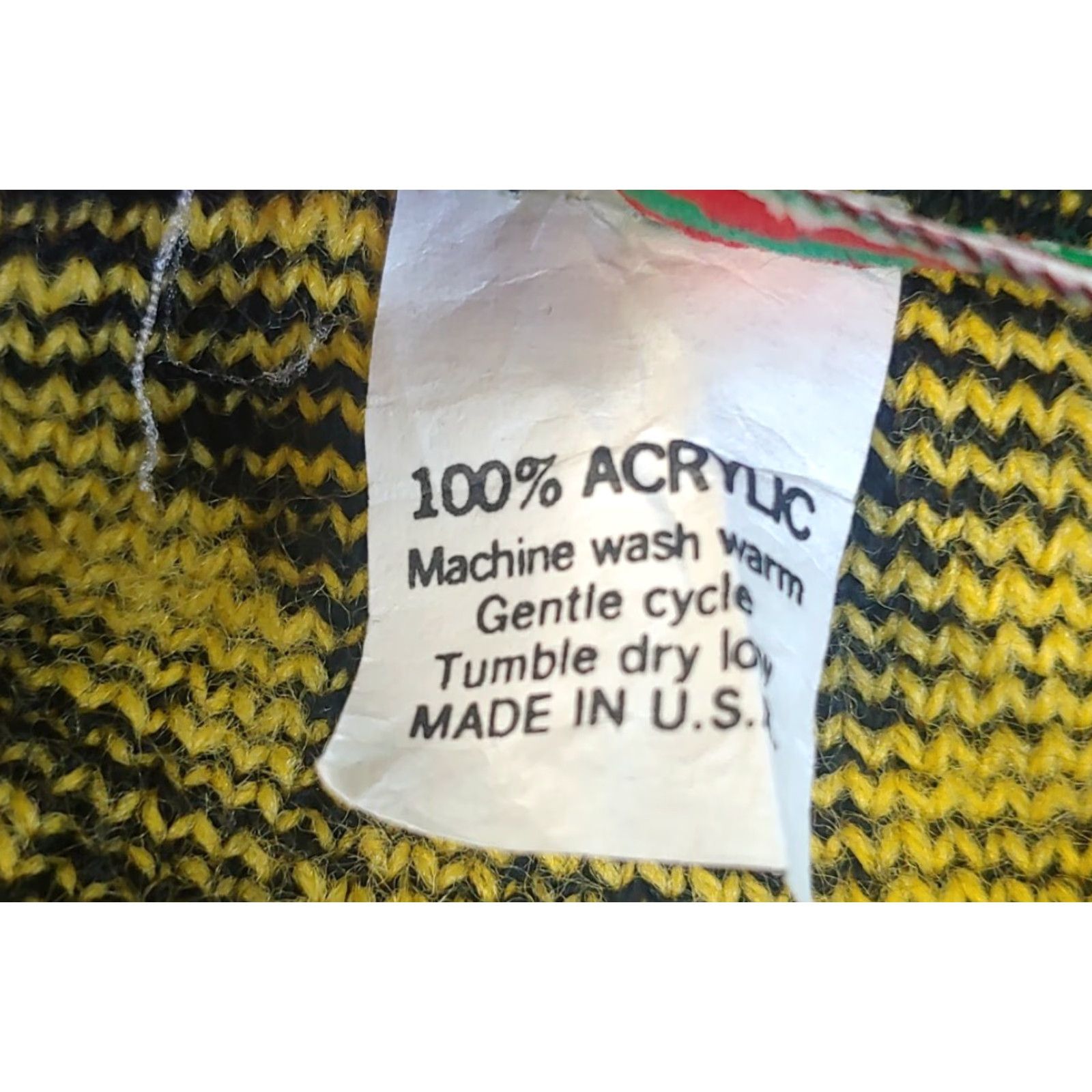 Vintage VINTAGE Stefano Sweater Large V Neck Retro Paisley Black Yellow 80s Women's Pullover Knit Long Sleeve Modern 1980s Retro Woman Mens? Size L / US 10 / IT 46 - 4 Thumbnail