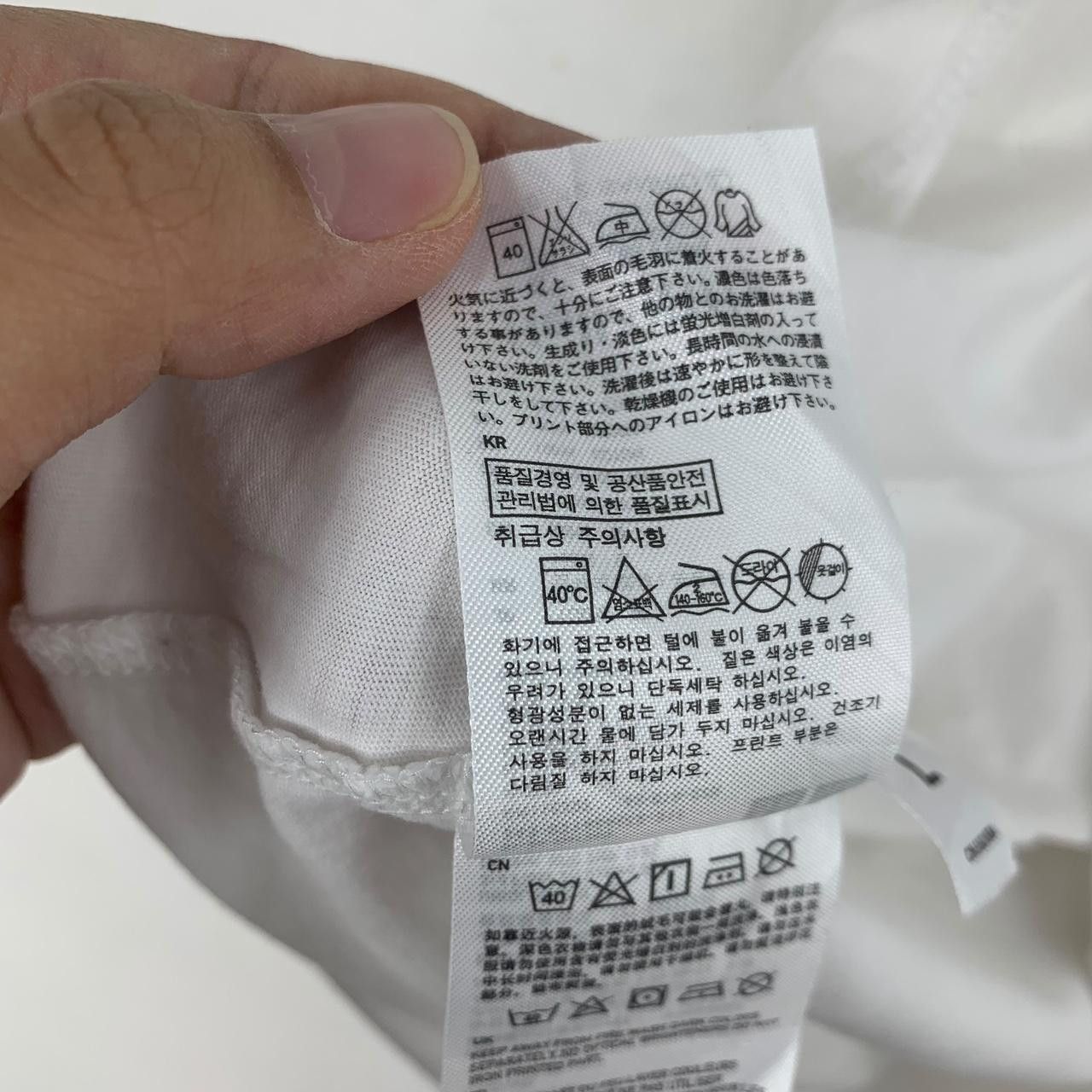 Uniqlo HELLO KITTY x UNIQLO 2012 Collection Ribbon Tee Shirt Top Size L / US 10 / IT 46 - 6 Thumbnail