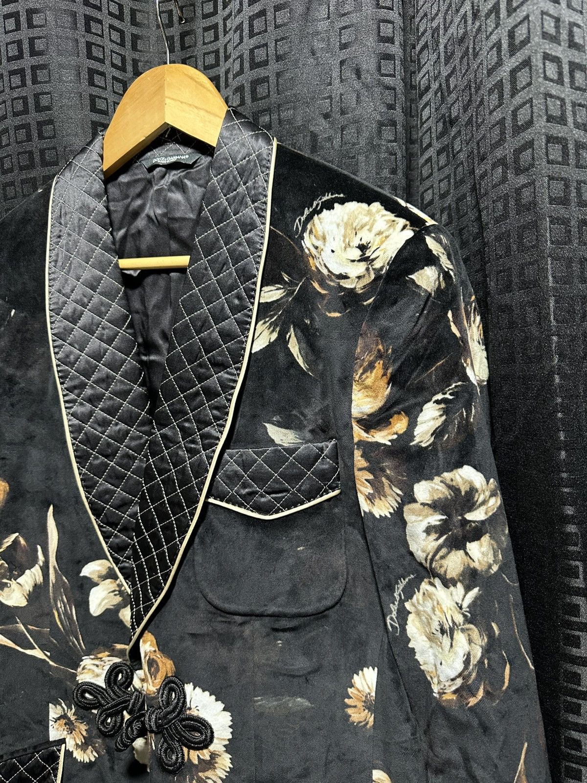 Dolce & Gabbana velour floral blazer