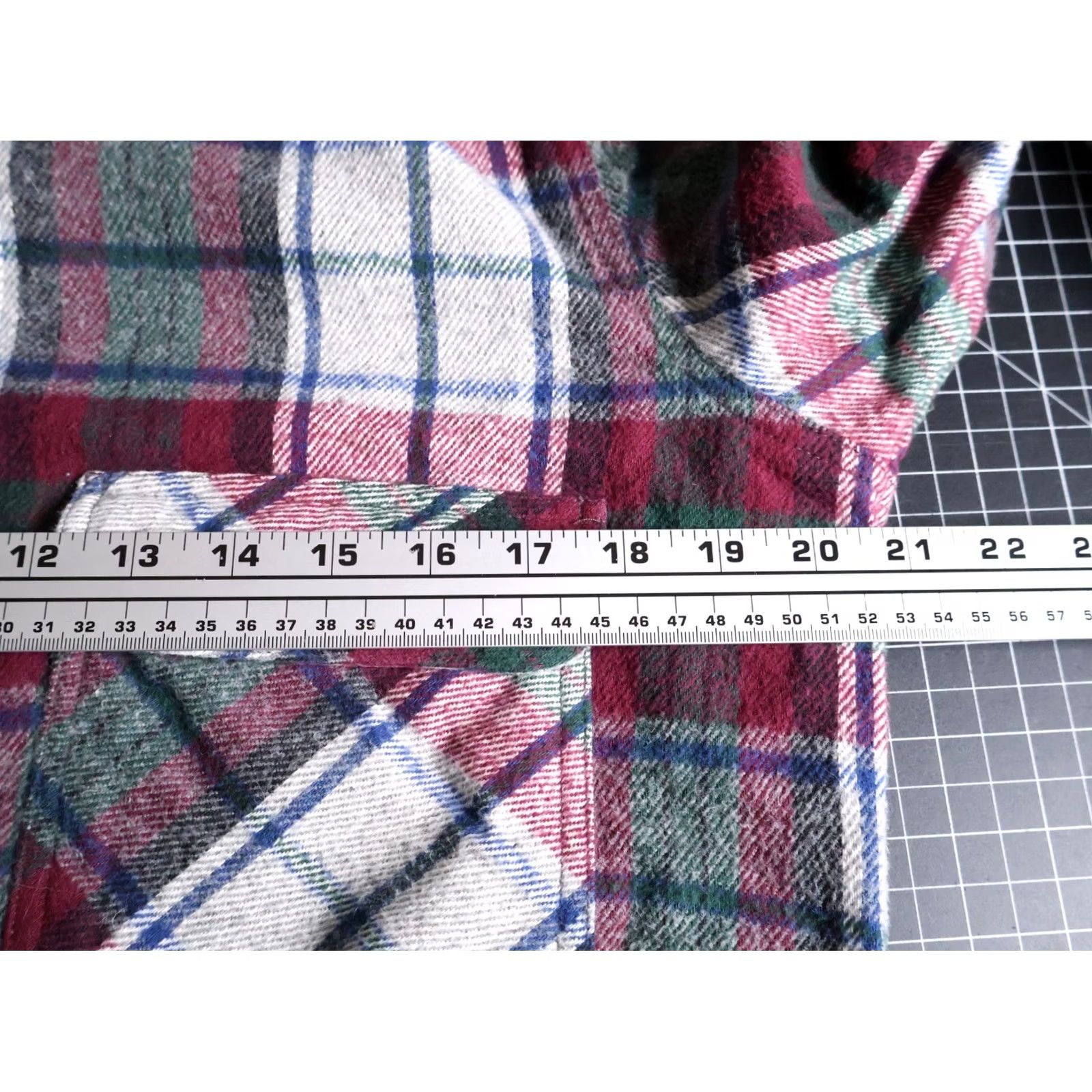 Vintage VINTAGE Five Brothers Button-Up Shirt Plaid Men's Medium Gray Purple Green Flannel 90s Retro Hipster Grunge Casual Workwear Size US M / EU 48-50 / 2 - 5 Thumbnail
