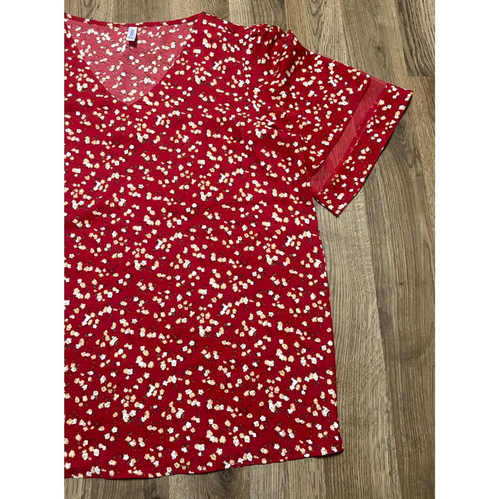 Vintage Jouica Shirt Womens XL Red White Floral V-neck T-Shirt Short Sleeve Pullover Casual Regular Size XL / US 12-14 / IT 48-50 - 4 Thumbnail
