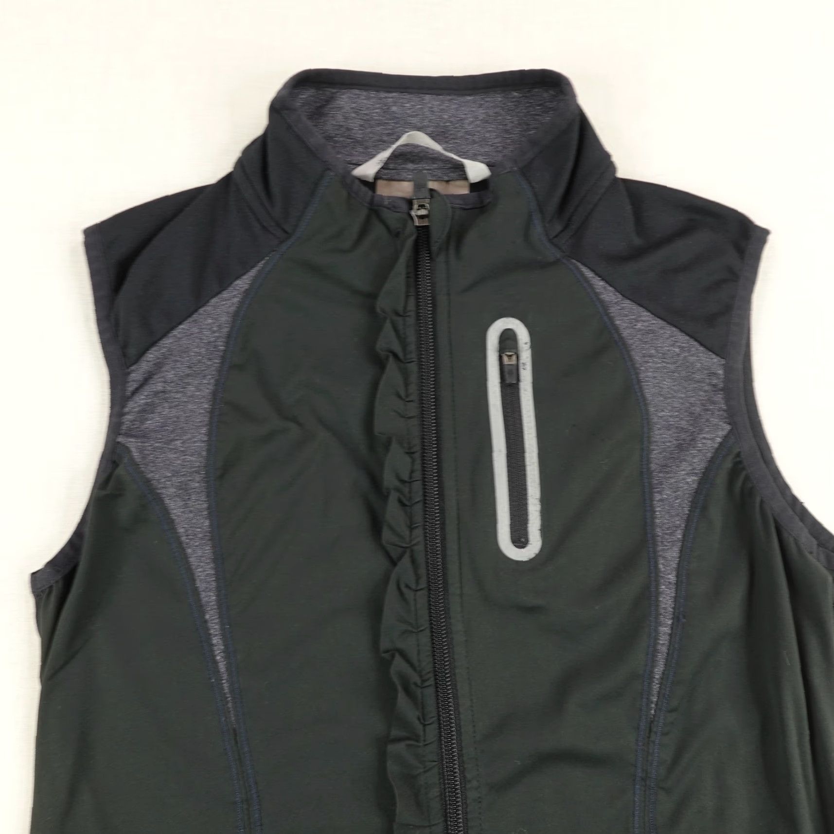 Athleta Athleta Vest Womens Small Black Gray Full Zip Sleeveless Performance Running Size S / US 4 / IT 40 - 2 Thumbnail