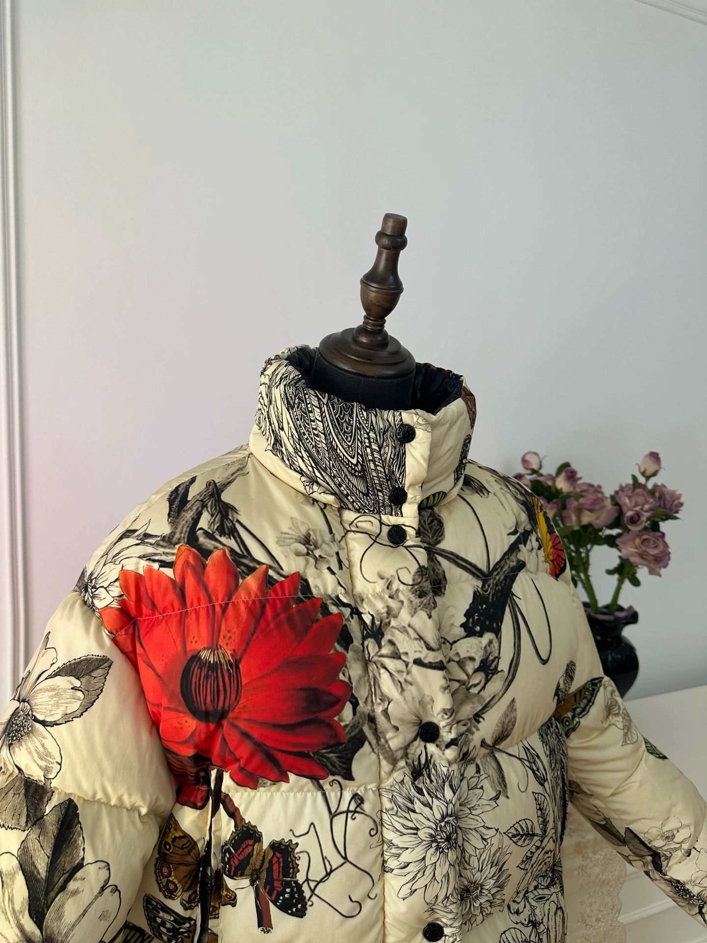 Moncler MONCLER Ink Floral Down Jacket Women's Beige 2 Size XXS / US 00 / IT 34 - 5 Thumbnail