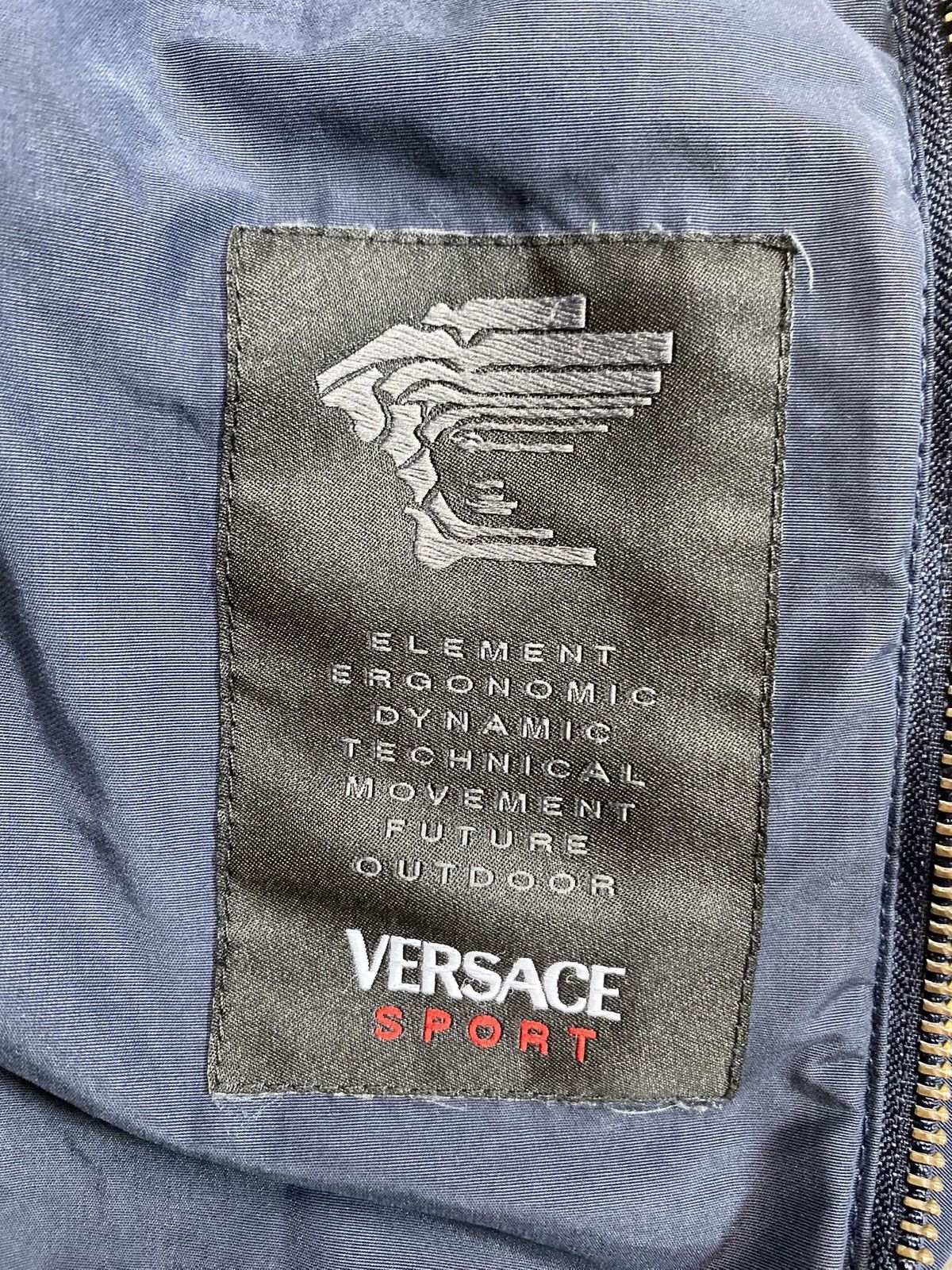 Versace Vintage versace sport windbreaker bomber jacket navy Size US L / EU 52-54 / 3 - 7 Thumbnail
