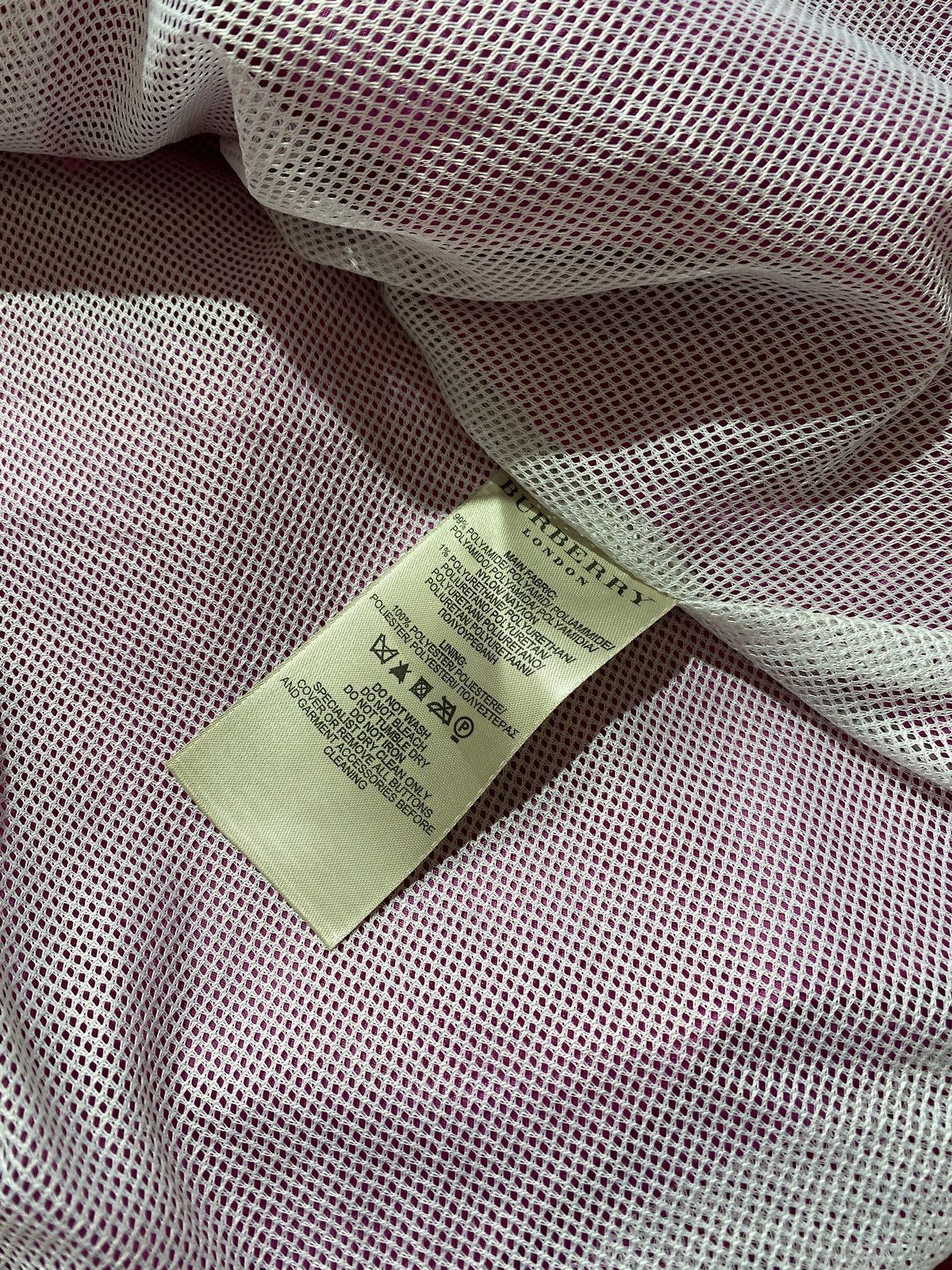 Burberry × Vintage burberry nylon pink 3/4 cropp sleeve jacket Size L / US 10 / IT 46 - 8 Thumbnail