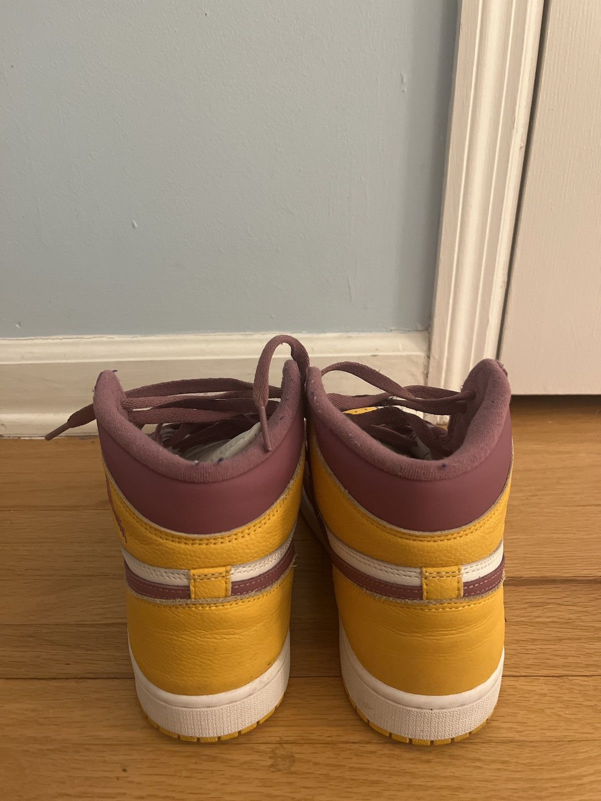 Jordan Brand × Nike Jordan 1 Retro High OG Brotherhood Size 9.5 Size US 9.5 / EU 42-43 - 4 Thumbnail