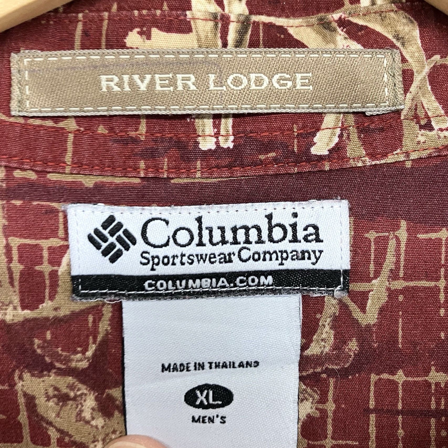 Gloverall VINTAGE Columbia River Lodge Men Button-Up Shirt XL Red All Cotton Buck Deer Print 90s Nature Outdoor Long Sleeve Pocket Casual Mens Size US XL / EU 56 / 4 - 3 Thumbnail