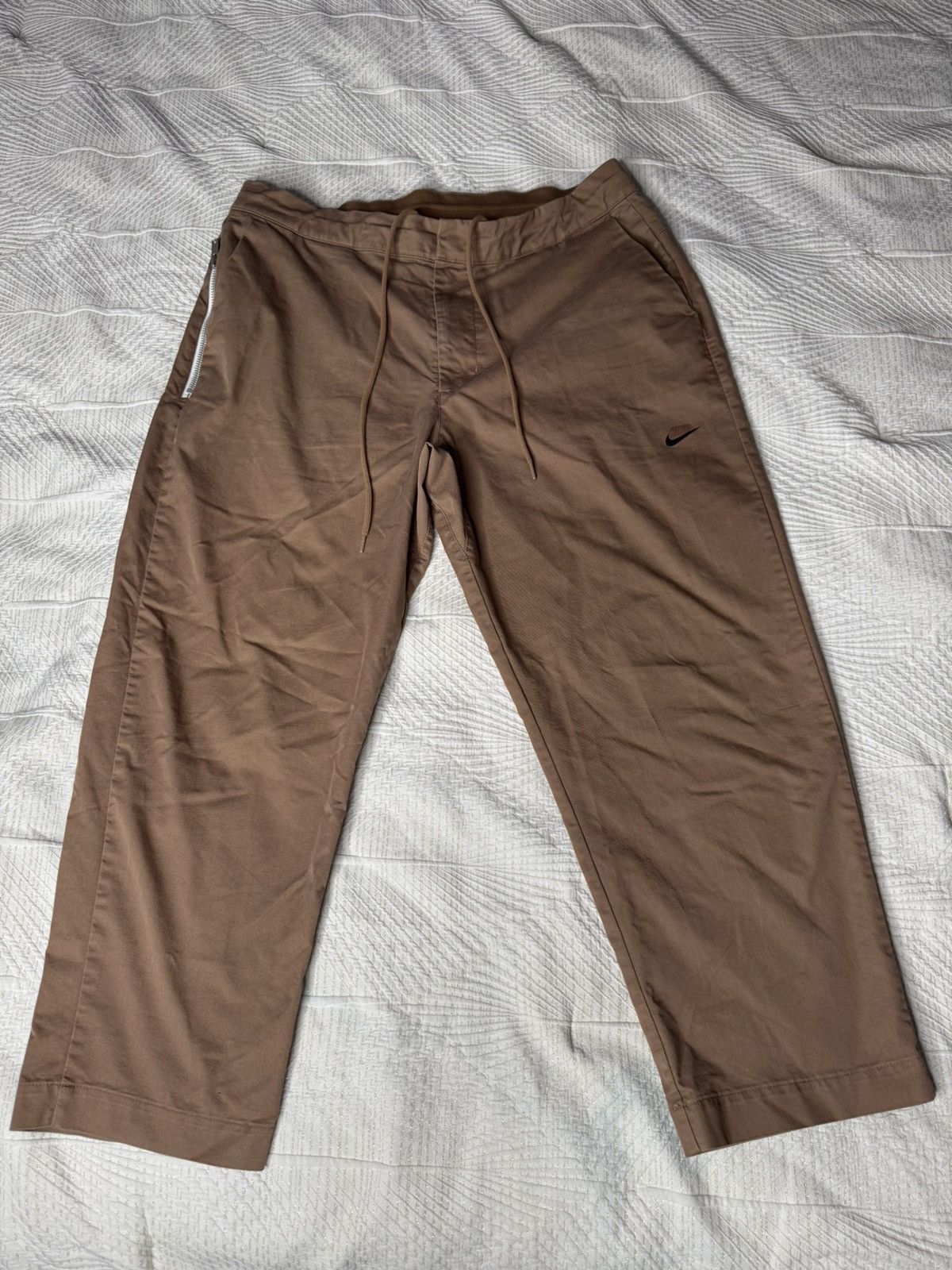 Nike Nike Sportswear Essential Woven Unlined Cropped Pants Size US 34 / EU 50 - 2 Thumbnail