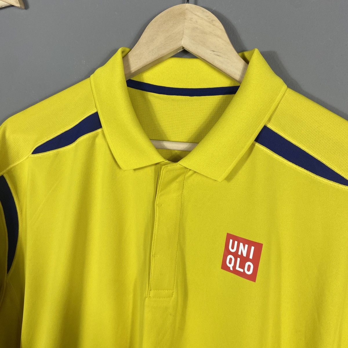 Uniqlo Uniqlo x Roger Federrer Tennis Polo Size US XL / EU 56 / 4 - 5 Thumbnail