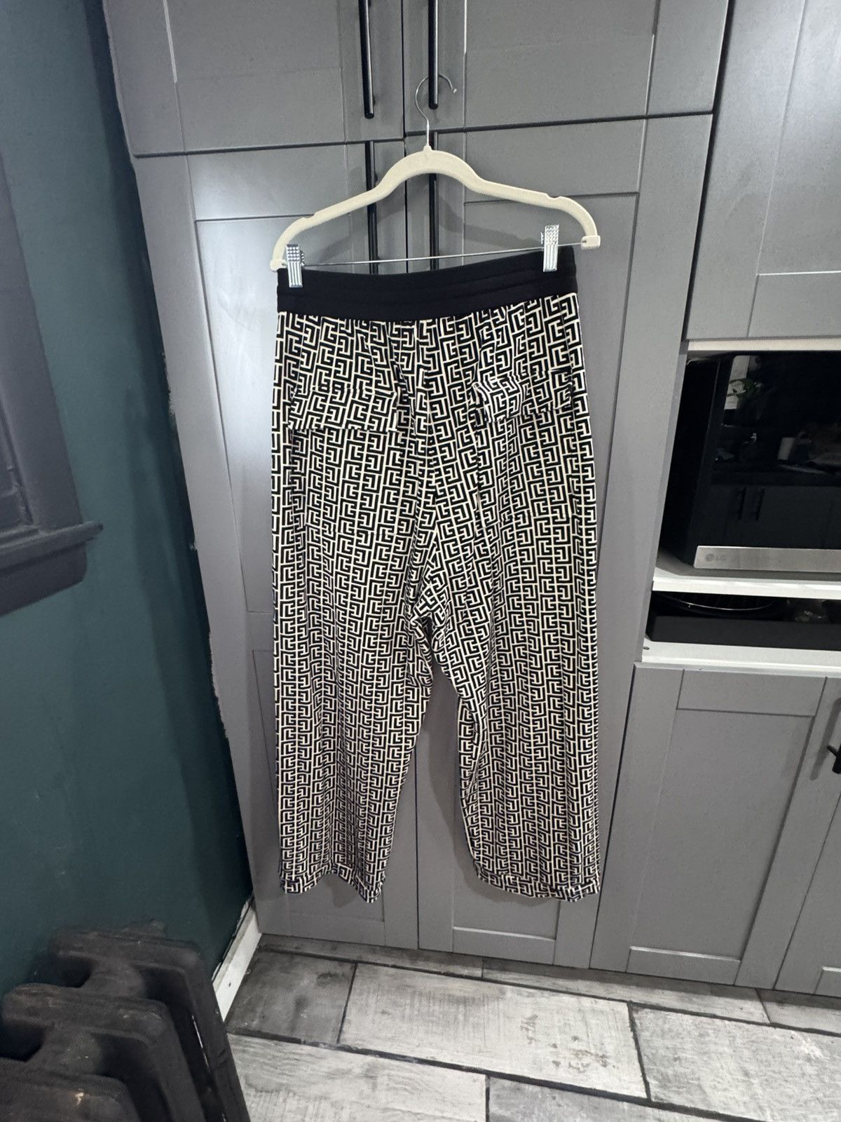 Balmain Balmain monogram jacquard jogger Size US 34 / EU 50 - 2 Thumbnail